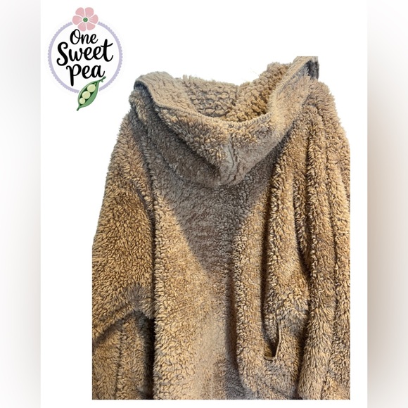 Ashley By 26 International Tan Teddy Bear Faux Sherpa Jacket - Picture 3 of 5